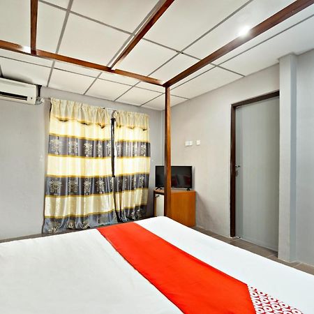 Hotel Dj Palace Lumut Kültér fotó