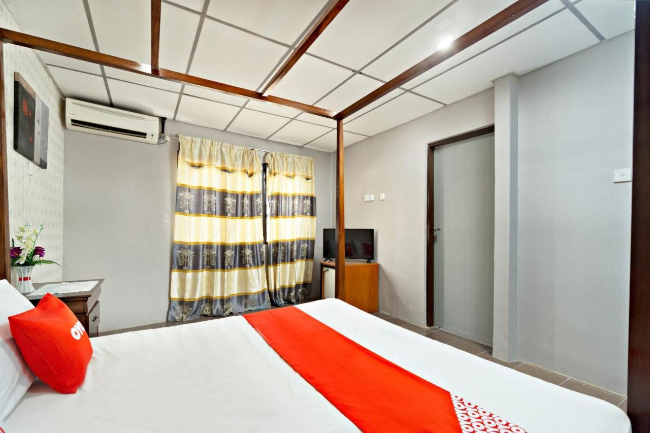 Hotel Dj Palace Lumut Kültér fotó