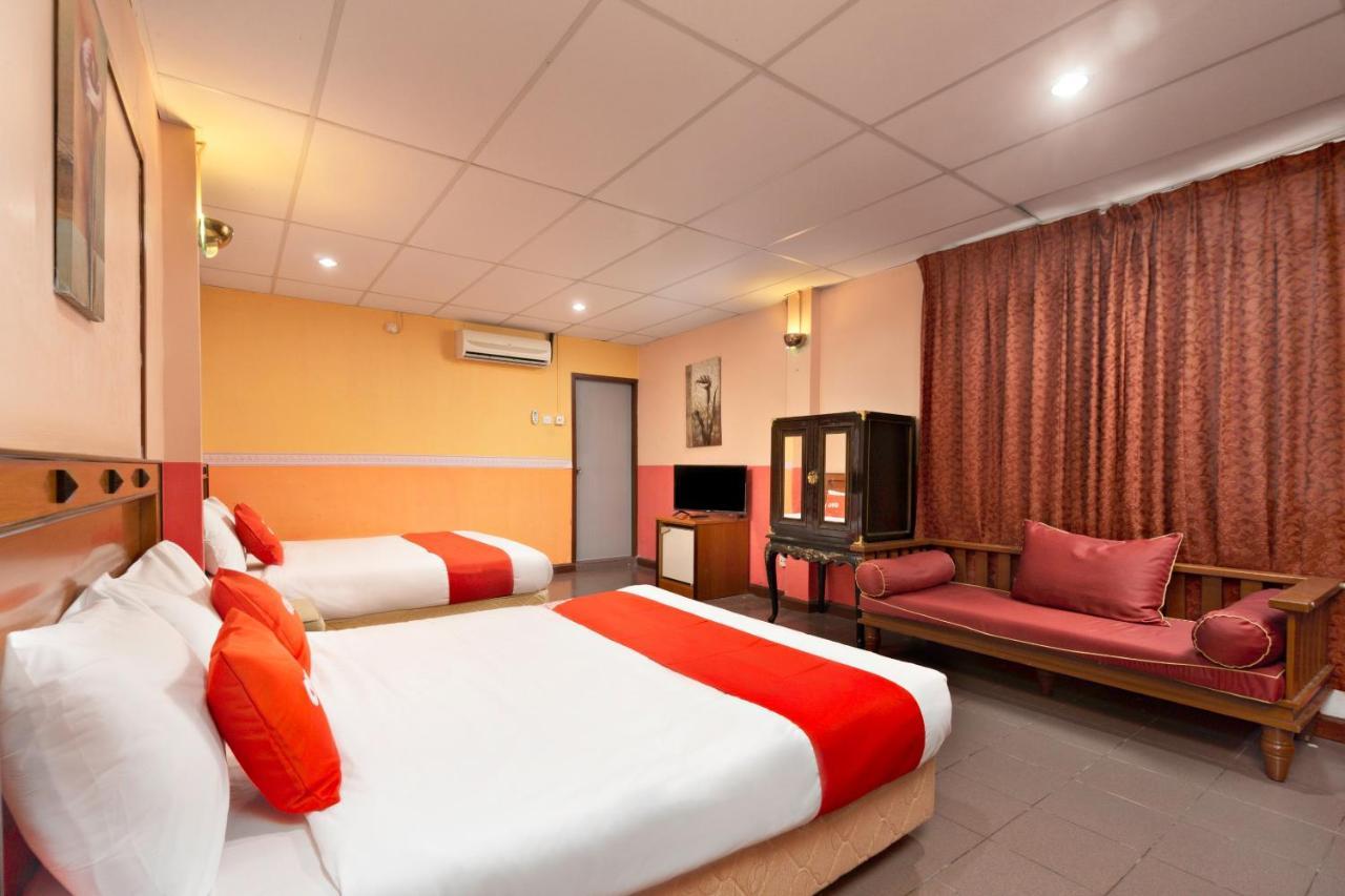Hotel Dj Palace Lumut Kültér fotó