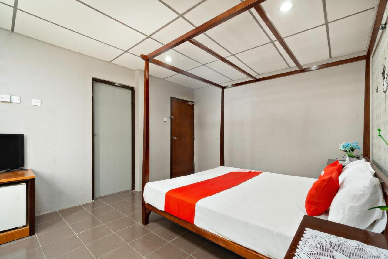Hotel Dj Palace Lumut Kültér fotó