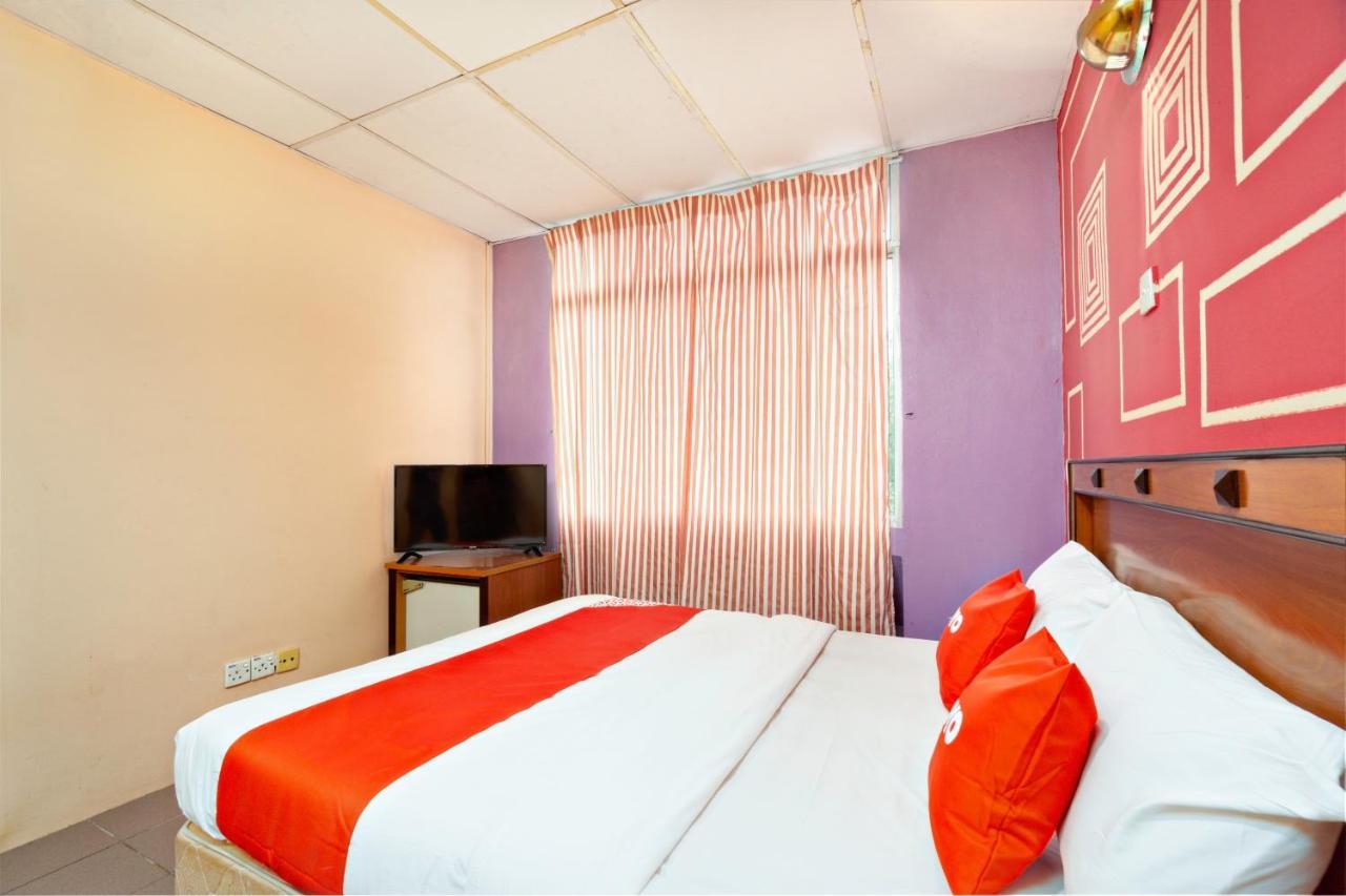 Hotel Dj Palace Lumut Kültér fotó