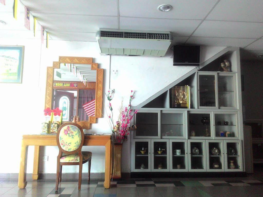 Hotel Dj Palace Lumut Kültér fotó