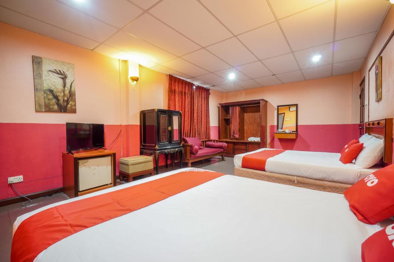Hotel Dj Palace Lumut Kültér fotó