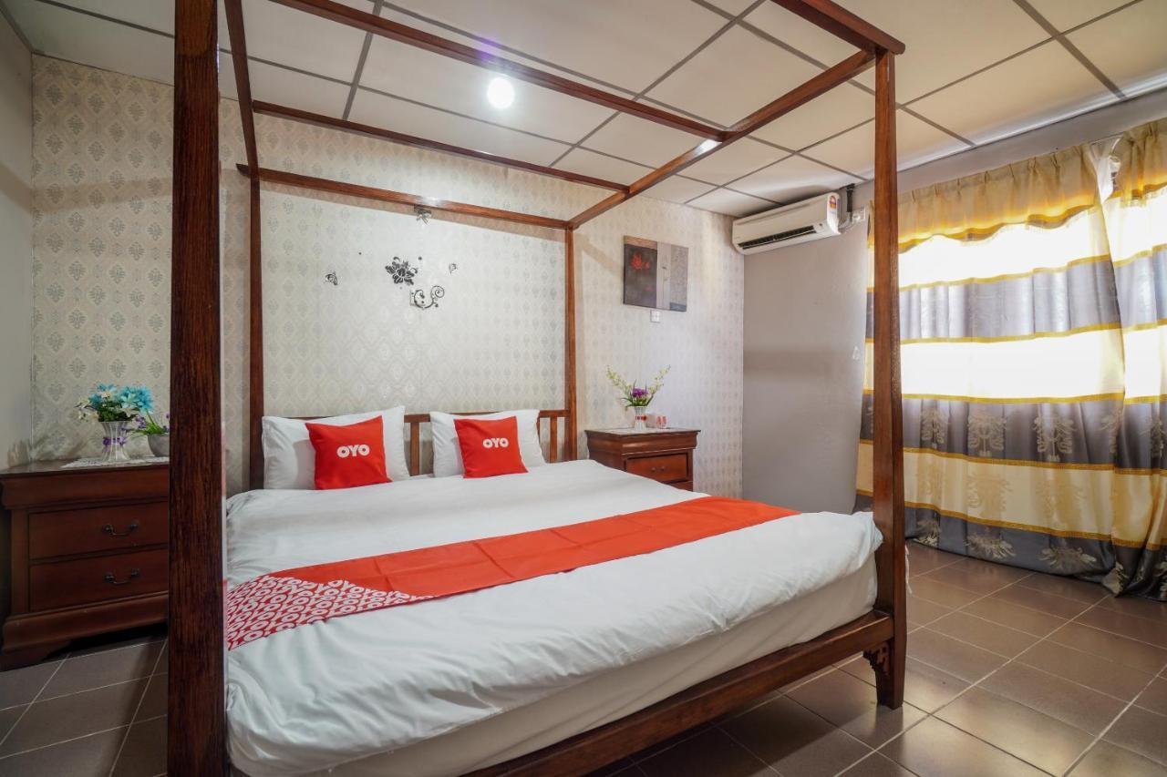 Hotel Dj Palace Lumut Kültér fotó