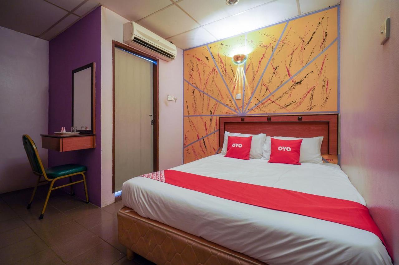 Hotel Dj Palace Lumut Kültér fotó
