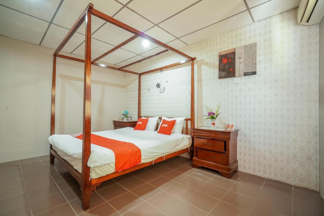 Hotel Dj Palace Lumut Kültér fotó