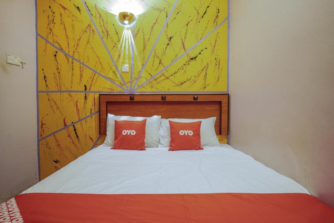 Hotel Dj Palace Lumut Kültér fotó