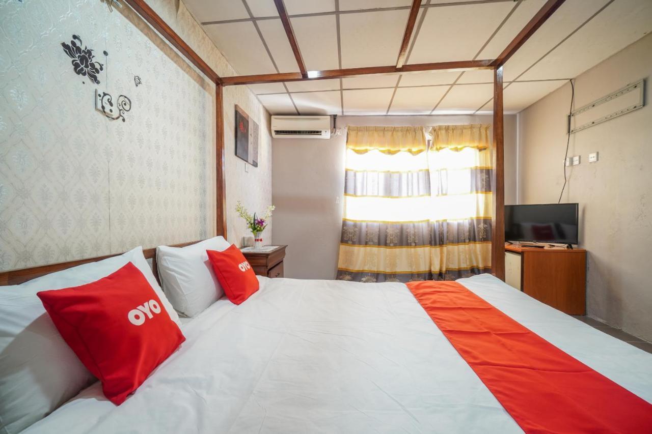 Hotel Dj Palace Lumut Kültér fotó